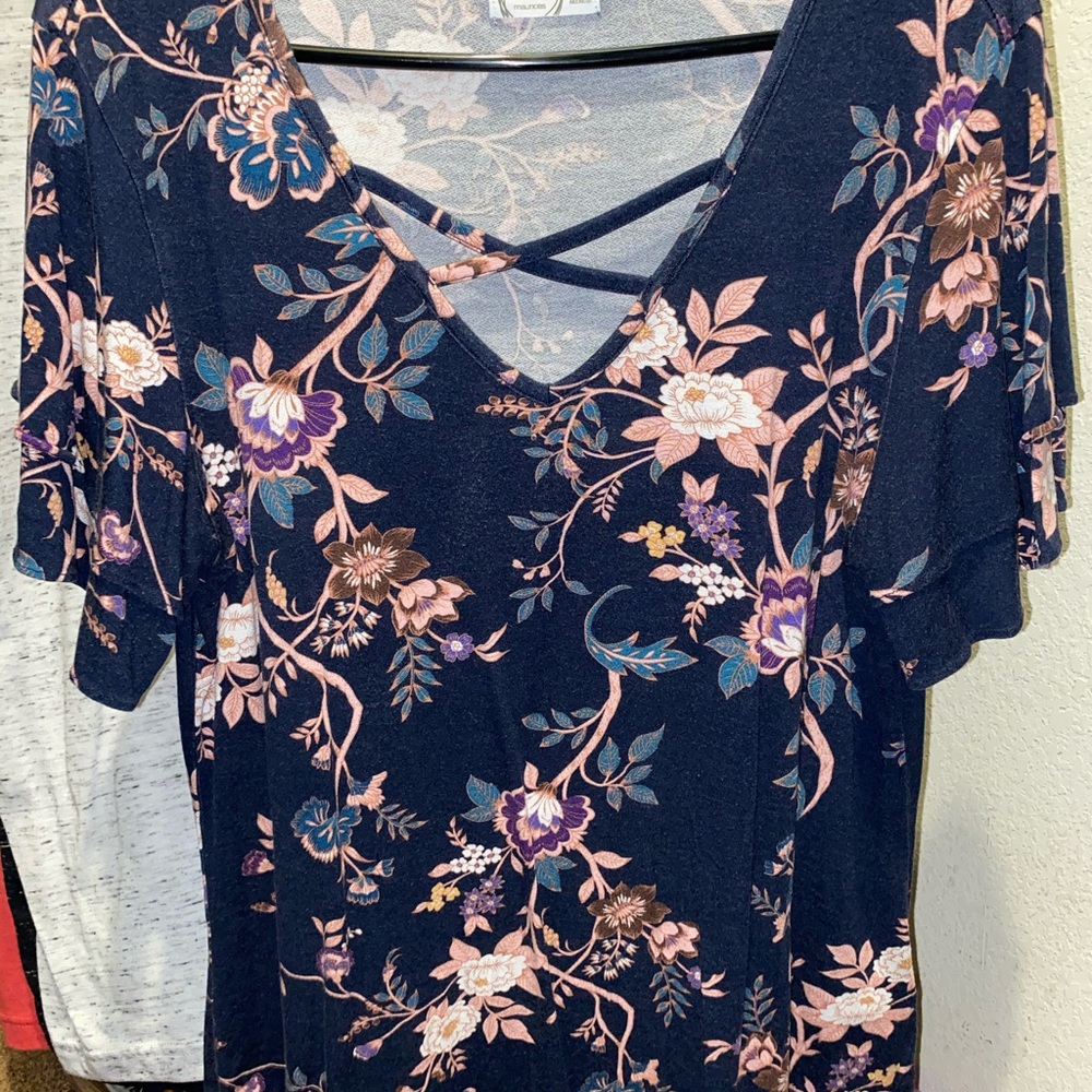 Maurice’s navy floral blouse size xl